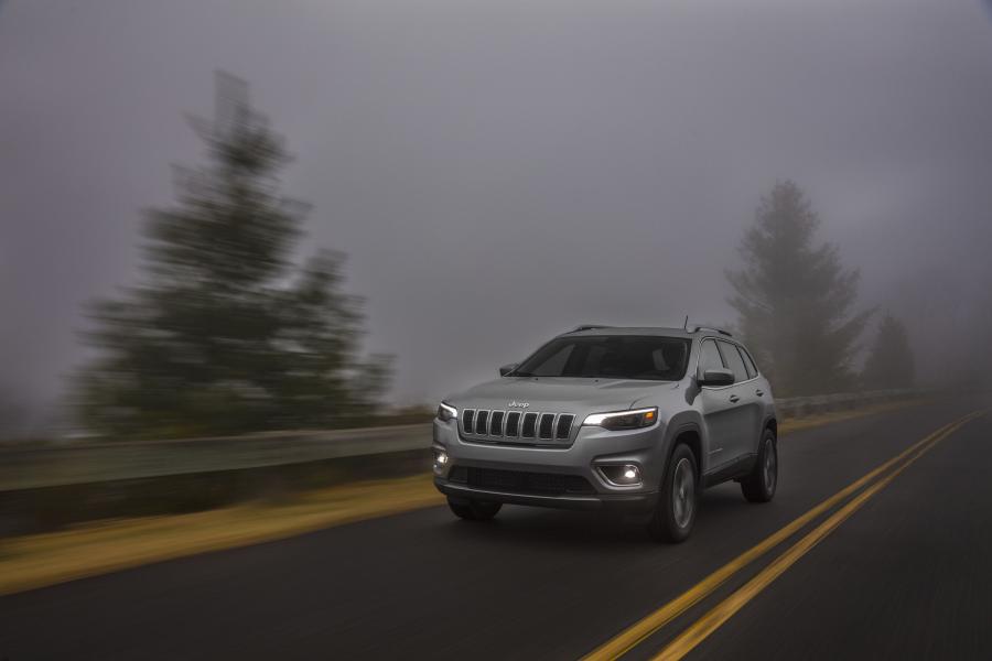  Jeep Cherokee Limited (KL) 2018 года  (NA) (фото 8 из 41)
